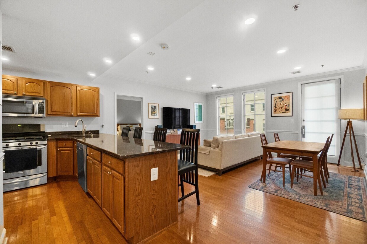 Foto principal - 727 Monroe St