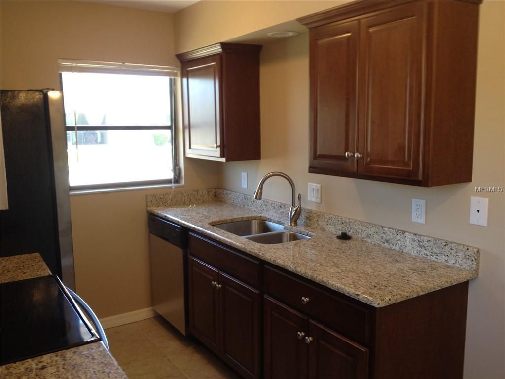 dishwasher!! - 24540 Harbor View Rd
