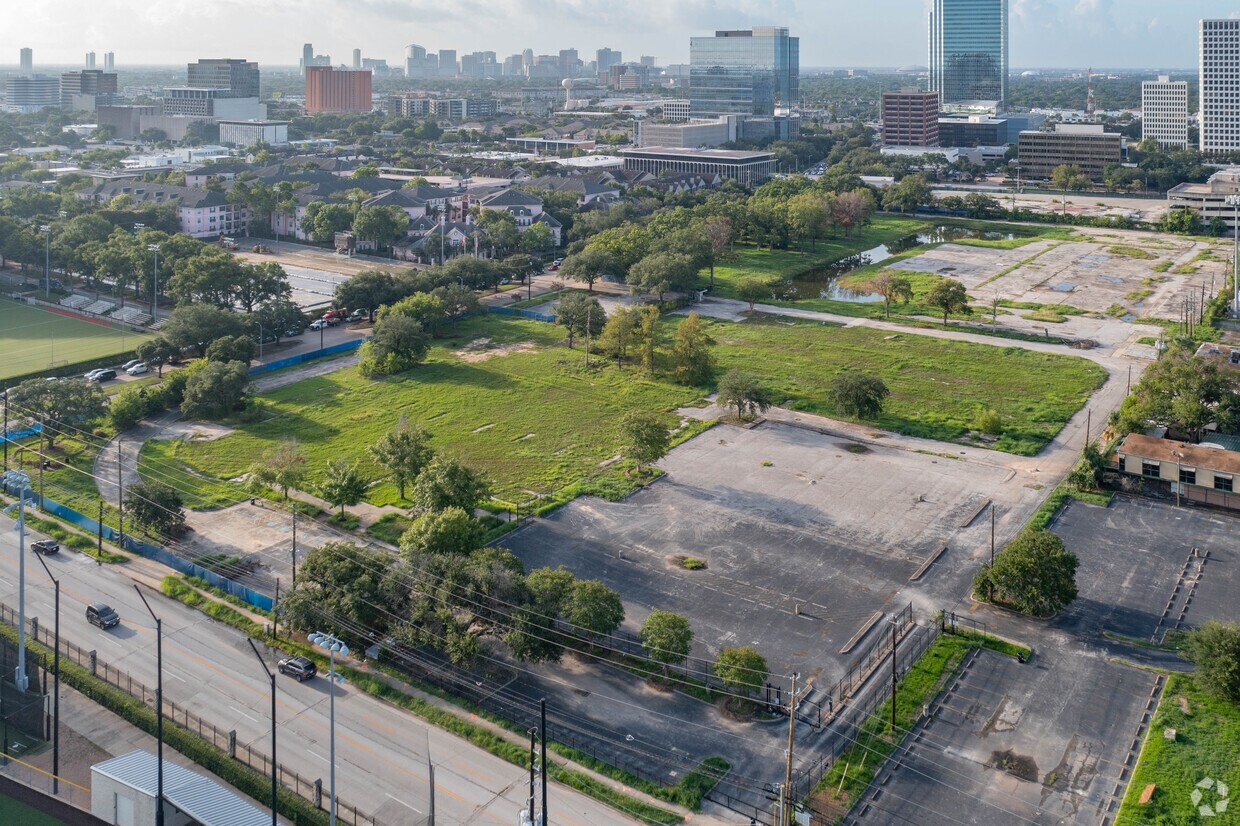 Los trabajos de construcción: Ago 2022 - The Clayton