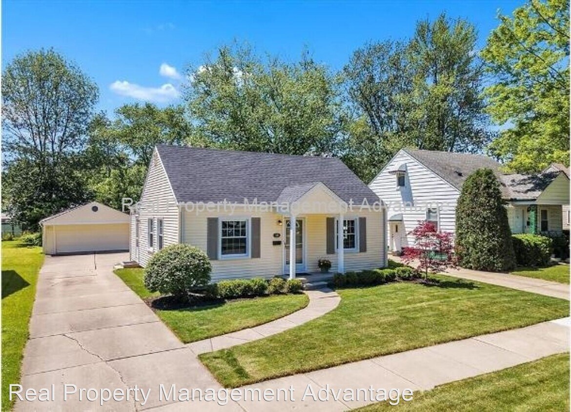 Primary Photo - 2 br, 1 bath House - 346 S. Gargantua Ave.