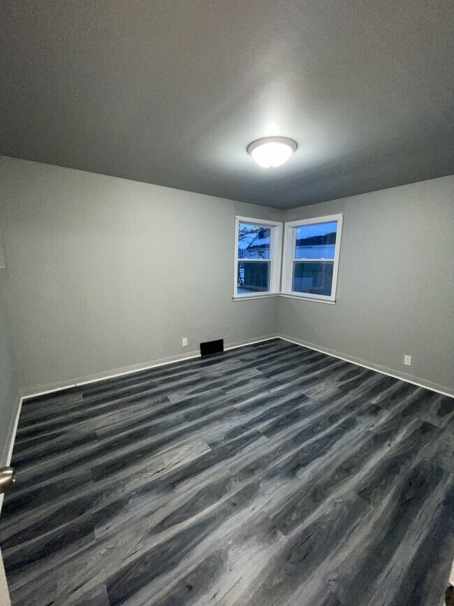 Foto del edificio - 1635 N Johnson St