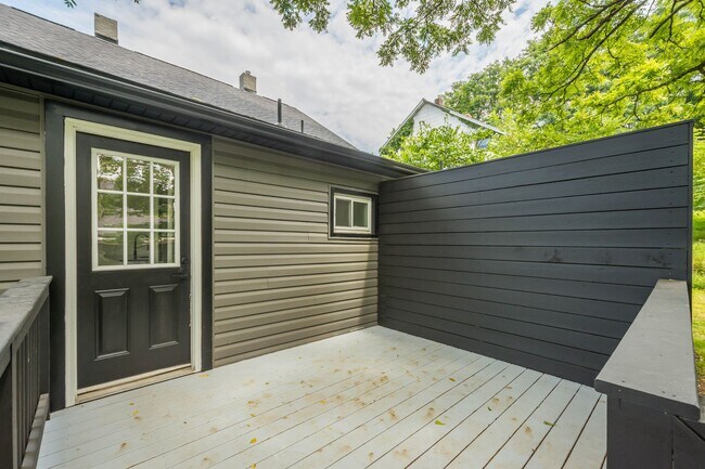 Building Photo - READY FOR MOVE IN! NEW RENOVATIONS in this...