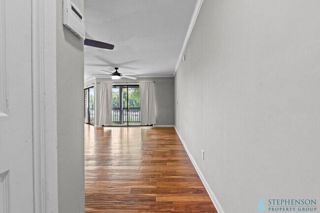 Foto del edificio - 246 Shoreline Dr