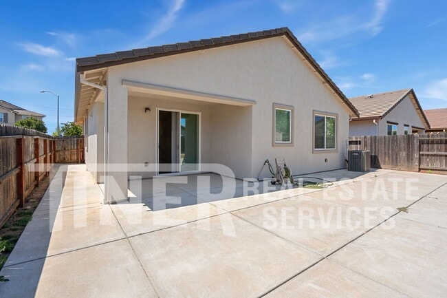 Building Photo - 9571 Blue Mountain Way