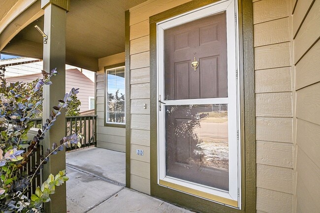 Photo - 3 bedroom, 2 bath home with 2 car garage in Highlands Ranch