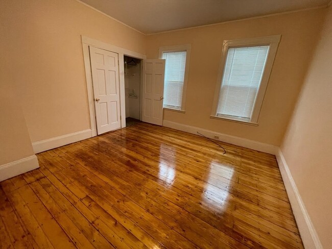 Building Photo - 15 Dawes St