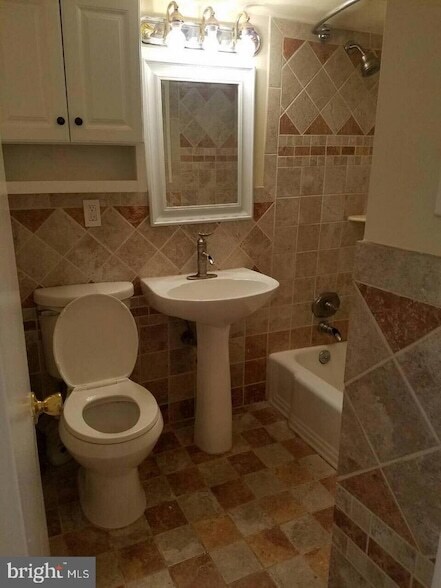 Foto del edificio - 3928 Stone Gate Dr