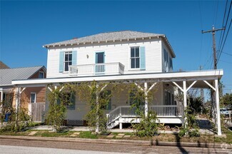 Building Photo - 1404 Avenue L