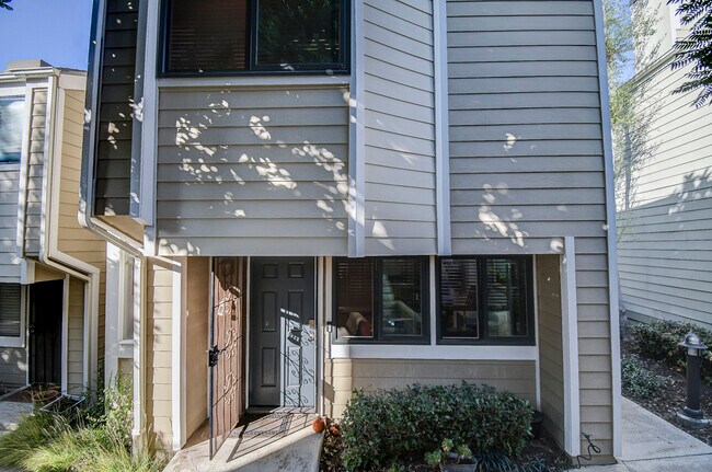 Foto del edificio - 11 Seamist Ct