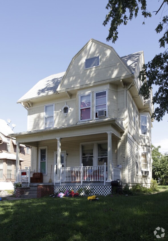 Building Photo - 1125 S 32nd St