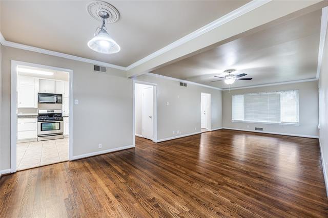 Foto del edificio - 1708 Arrow Ln