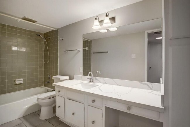 Foto del edificio - 353 N Post Oak Ln
