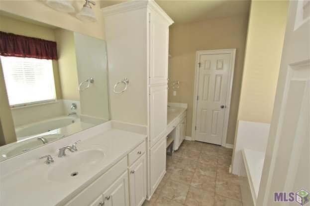 Photo - 9039 Lake Mist Ave House