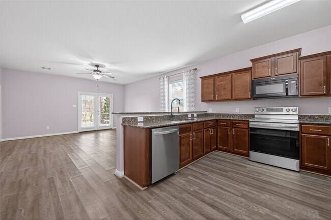 Building Photo - 30914 W Lost Creek Blvd