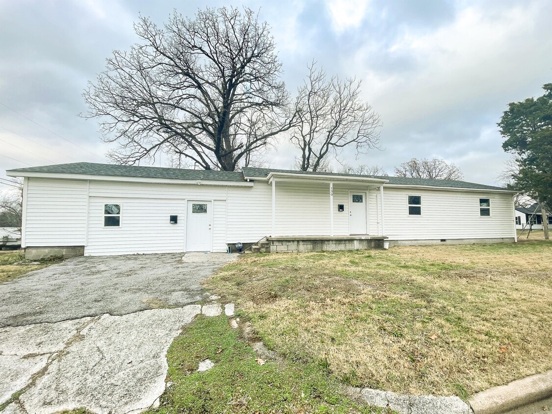 130 S Highland Ave, Joplin, MO 64801 House Rental in Joplin, MO