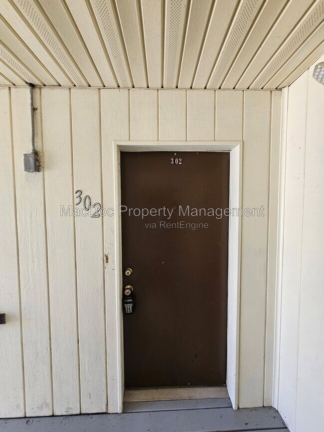 Foto del edificio - 100 Chesterfield Ln
