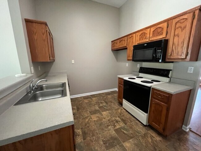 Foto del edificio - Renovated 2 Bedroom 2 Bath Home for Rent w...