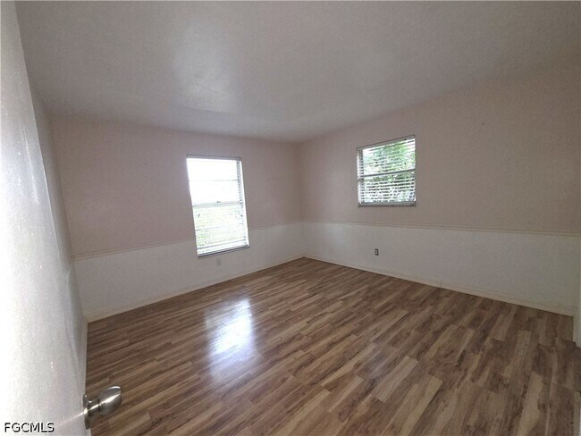 Foto del edificio - 1213 SW 48th Terrace