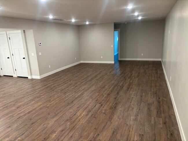 Building Photo - 1138 N 1000 E