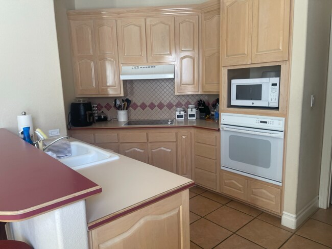 Building Photo - 6109 Purple Aster Ln NE