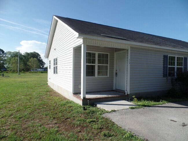 Building Photo - 113 Simmental Ln