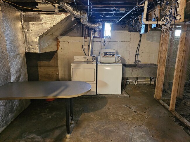 Foto del edificio - 1821 W Grand Ave