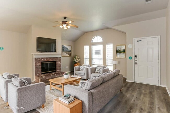 Foto del edificio - 1402 Gray Dawn Dr