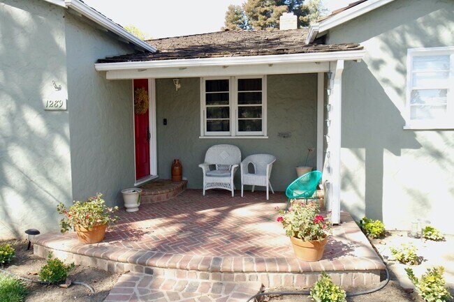 Building Photo - Willow Glen Classic