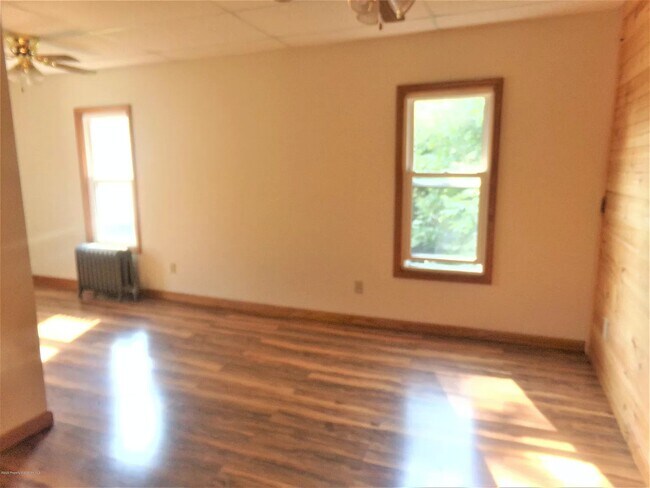 Foto del edificio - 94 E Church St