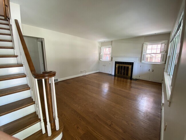 Foto del edificio - 2211 Wendell Ave
