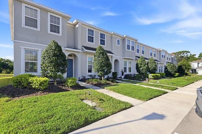 Building Photo - 6135 Fairmont Ln