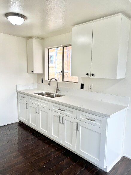 Foto del edificio - 1421 W 35th Pl Los Angeles, CA 90018