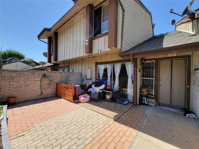 Foto del edificio - 12628 Newbrook Dr