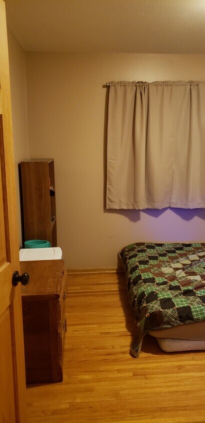 Foto principal - 574 37th Ave NE