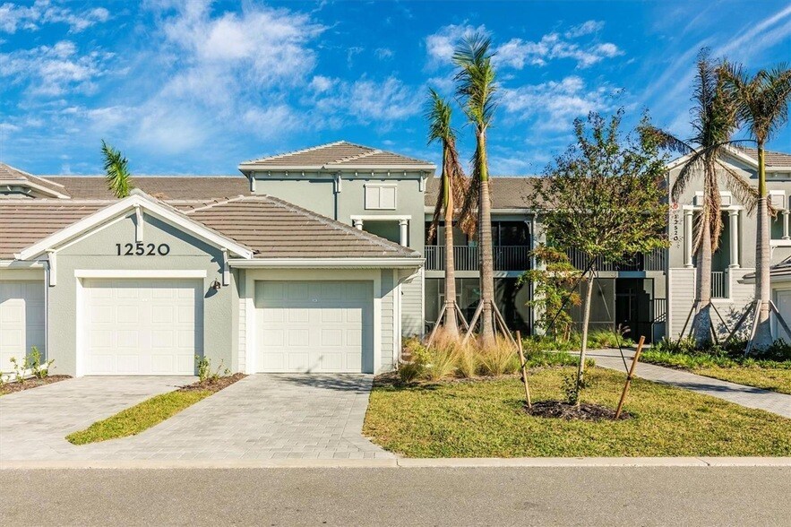 Foto principal - 12520 Galapagos Ct