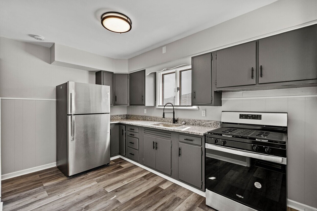 Primary Photo - 2 Bedroom House in Aliquippa Available on ...