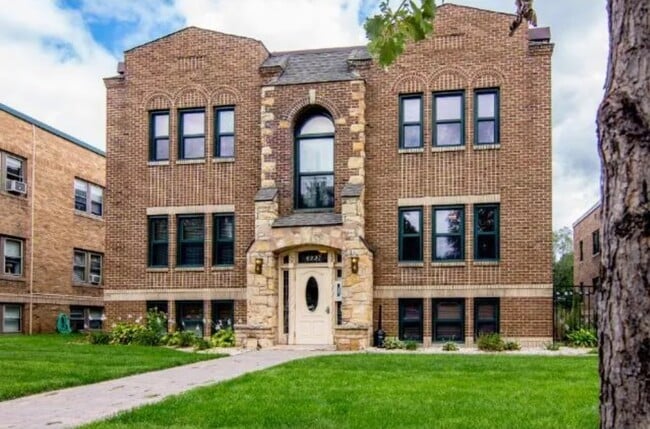 Front of building - 4221 Nicollet Ave