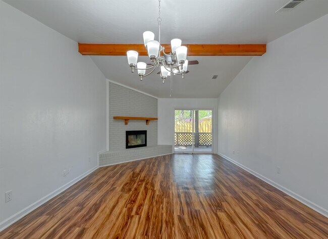 Foto del edificio - 3022 Homewood Pl