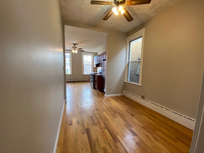 Building Photo - 222 Cambridge Ave