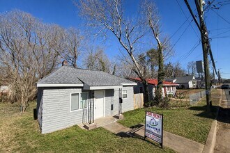 Building Photo - 2219 Booker St
