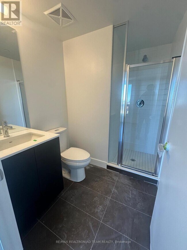 Building Photo - 1350 Ellesmere Rd