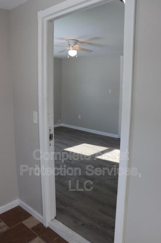 Building Photo - 386 Litchfield Rd