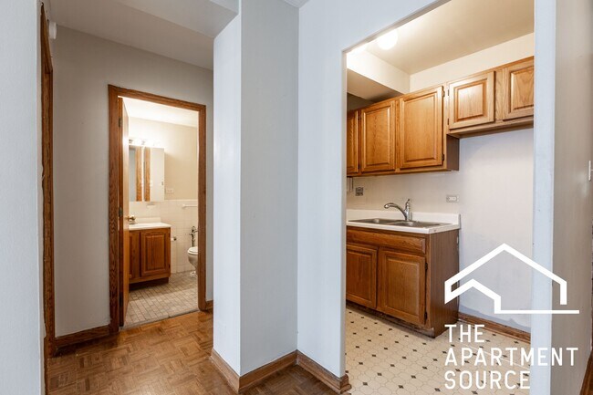 Building Photo - 4180 N Marine Dr