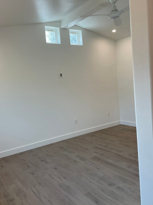 Bedroom - 41482 Willow Run Rd