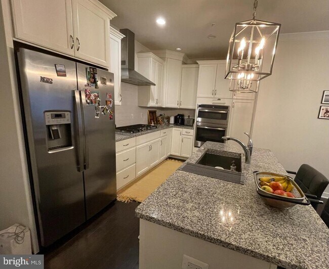 Building Photo - 23683 Hopewell Manor Terrace