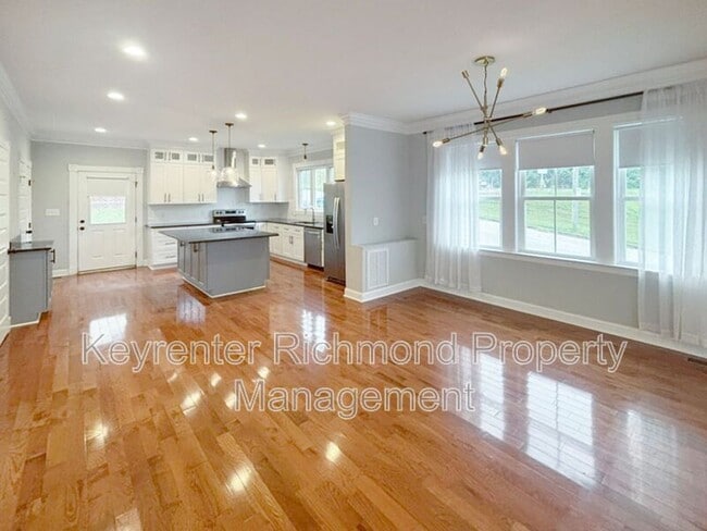 Building Photo - 4901 Goddin Cir
