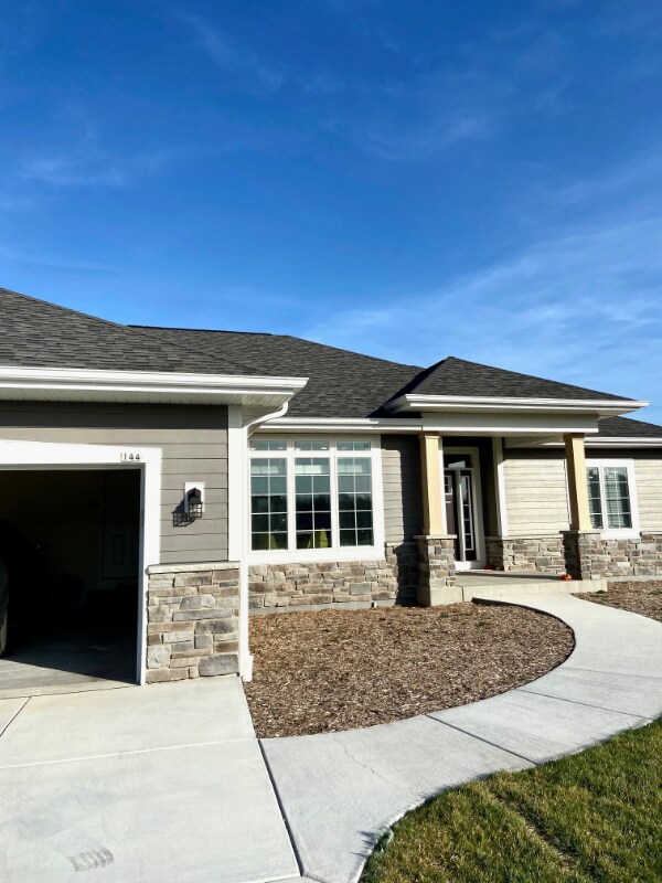 Foto del edificio - 144 Candleberry Ln