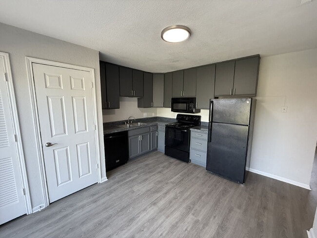 Building Photo - 530 Glen Cove Street, Seagoville, Texas 75159