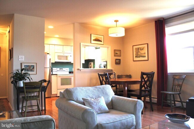 Foto del edificio - 333 LACEY Ave