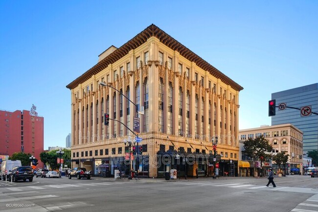 Building Photo - 950 Sixth Ave